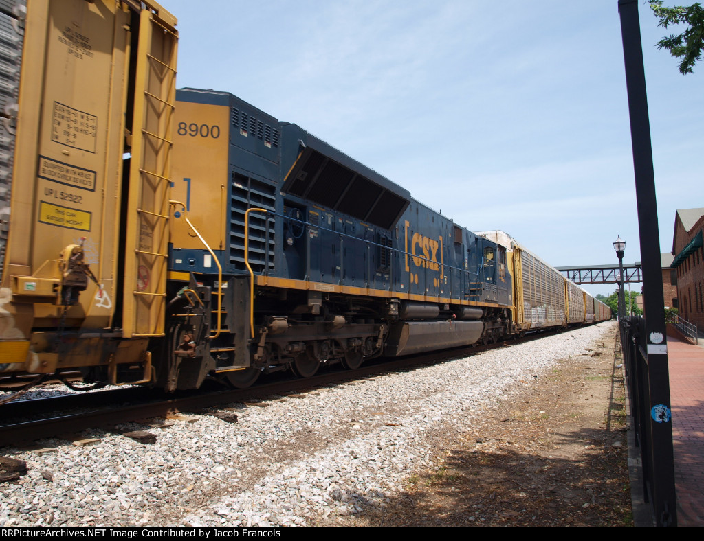 CSX 8900